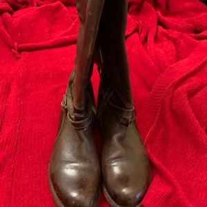 Brown Long Bed Stu boots